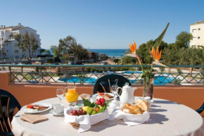 Marbella Beach Resort at Club Playa Real, Marbella